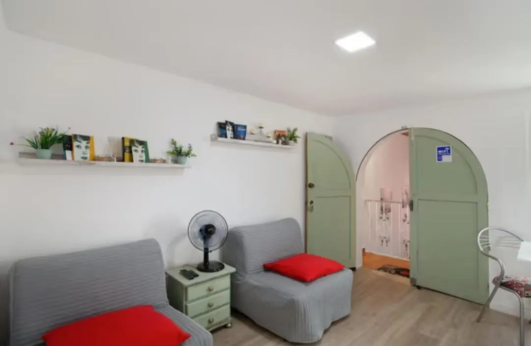 Villa Monica أغيميس
